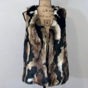 CATHERINE MALANDRINO Animal
Print Open Front Vest M